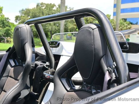Used 2016 Chevrolet Corvette Z06 w/ 3LZ Preferred Equipment Group RWD image 32
