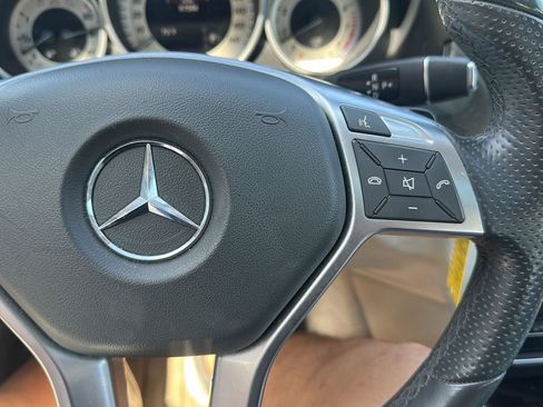 Used 2016 Mercedes-Benz E 350 4MATIC Sedan image 23