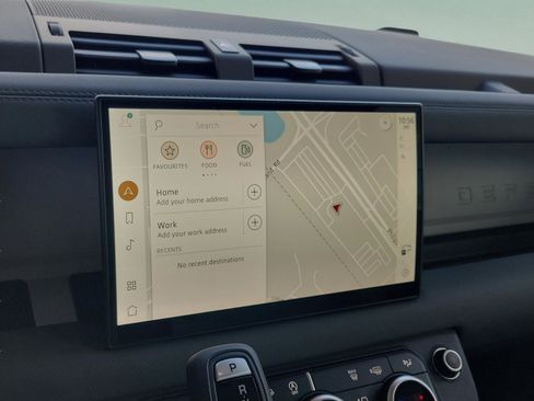 Used 2025 Land Rover Defender 90 S image 16