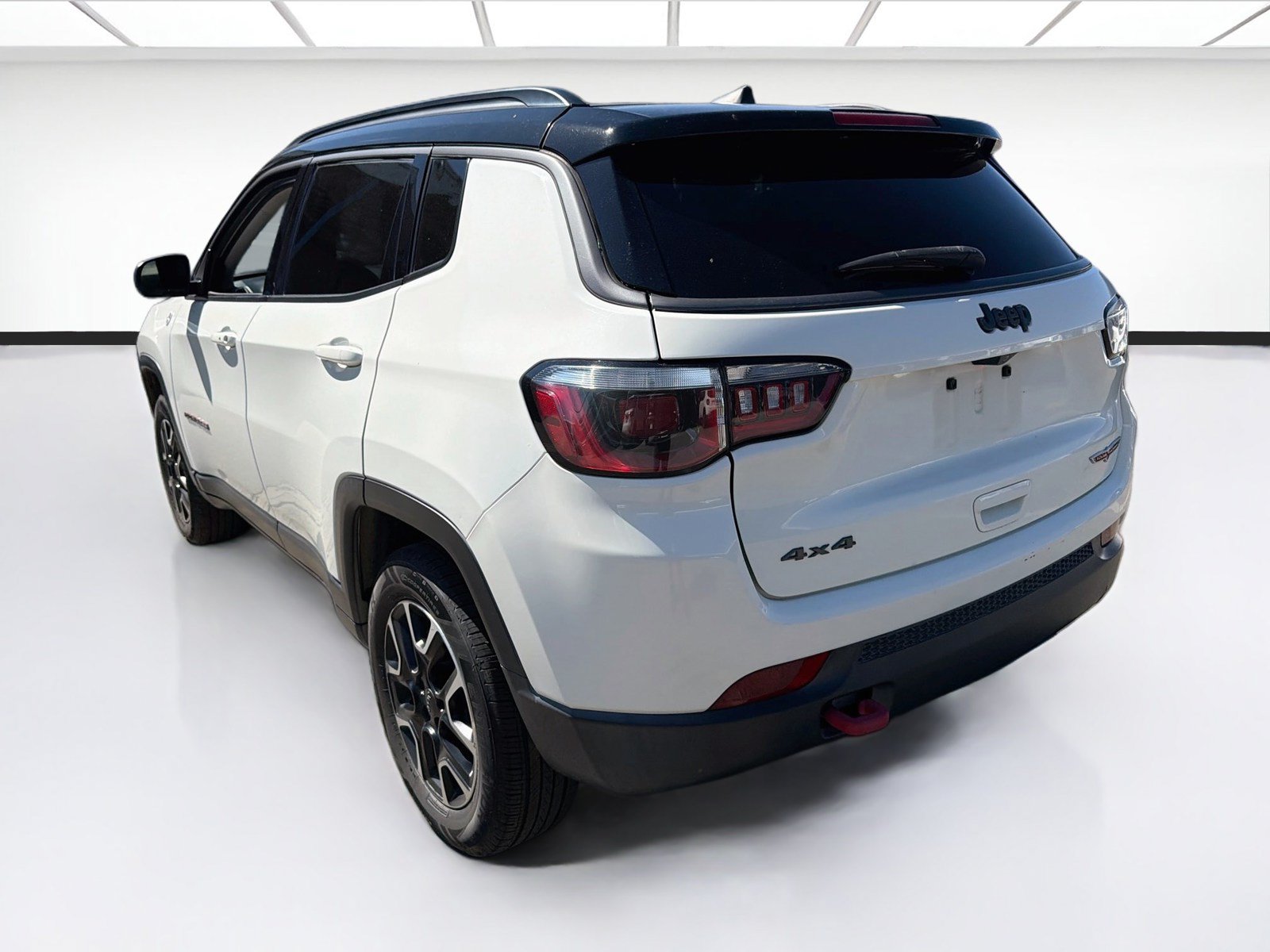 Used 2019 Jeep Compass Trailhawk AWD/4WD image 6