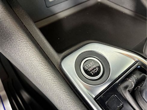 Used 2020 Nissan Sentra SV FWD image 33