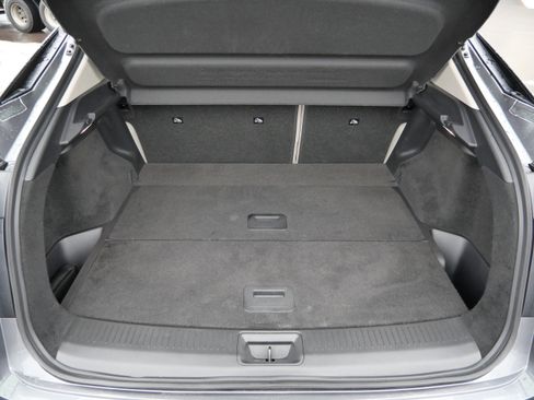 Used 2023 Nissan Ariya AWD image 18