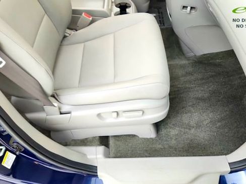 Used 2015 Honda Odyssey EX-L image 23