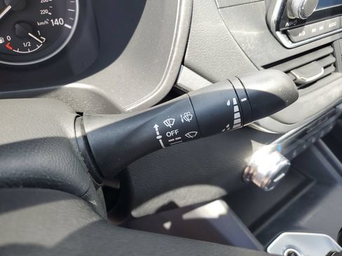 Used 2019 Nissan Altima 2.5 SV AWD/4WD image 14