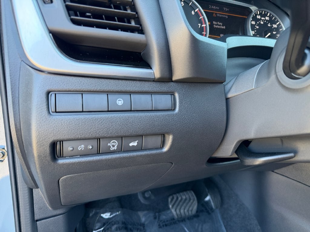 Used 2025 Nissan Rogue SV w/ Rock Creek Premium Package AWD/4WD image 19