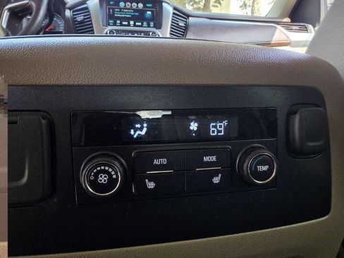 Used 2016 Chevrolet Tahoe LT w/ Luxury Package image 12