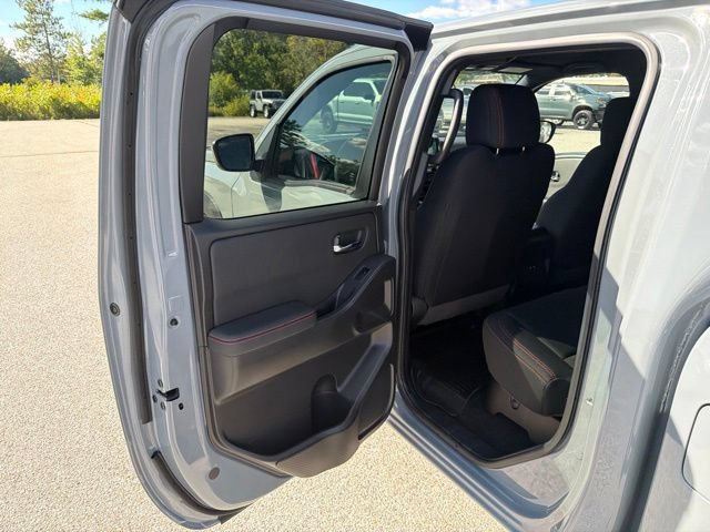 Used 2024 Nissan Frontier PRO-4X w/ Off-Road Protection Package AWD/4WD image 14
