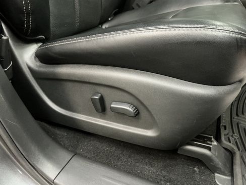 Used 2015 Nissan Pathfinder Platinum w/ Family Entertainment Package FWD image 36