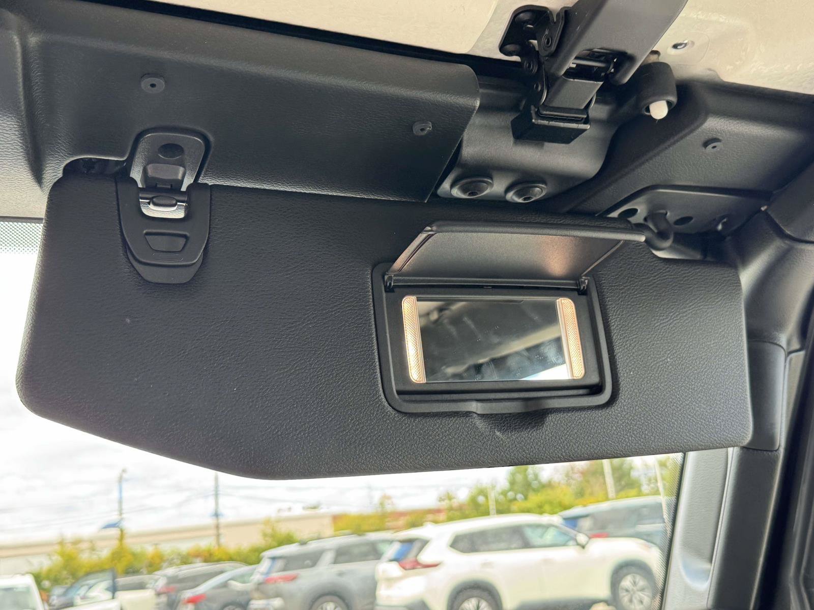 Used 2022 Jeep Wrangler Unlimited Sahara AWD/4WD image 10