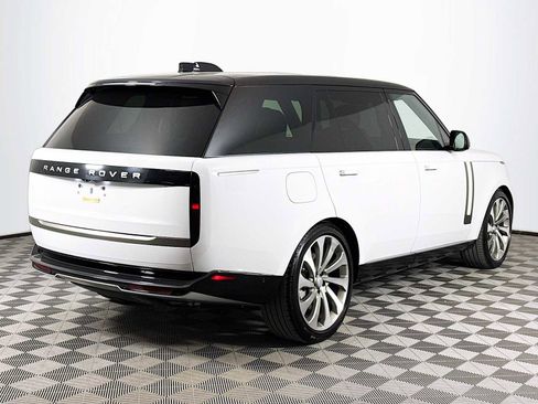 Certified 2025 Land Rover Range Rover Long Wheelbase SE AWD/4WD image 5