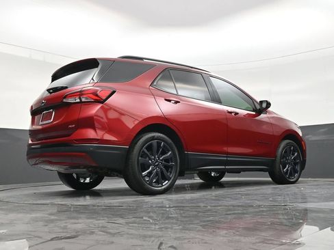 Used 2024 Chevrolet Equinox RS FWD image 24