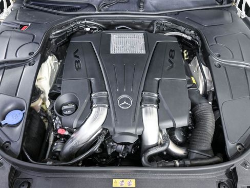 Used 2017 Mercedes-Benz S 550 Sedan w/ Premium Package image 34