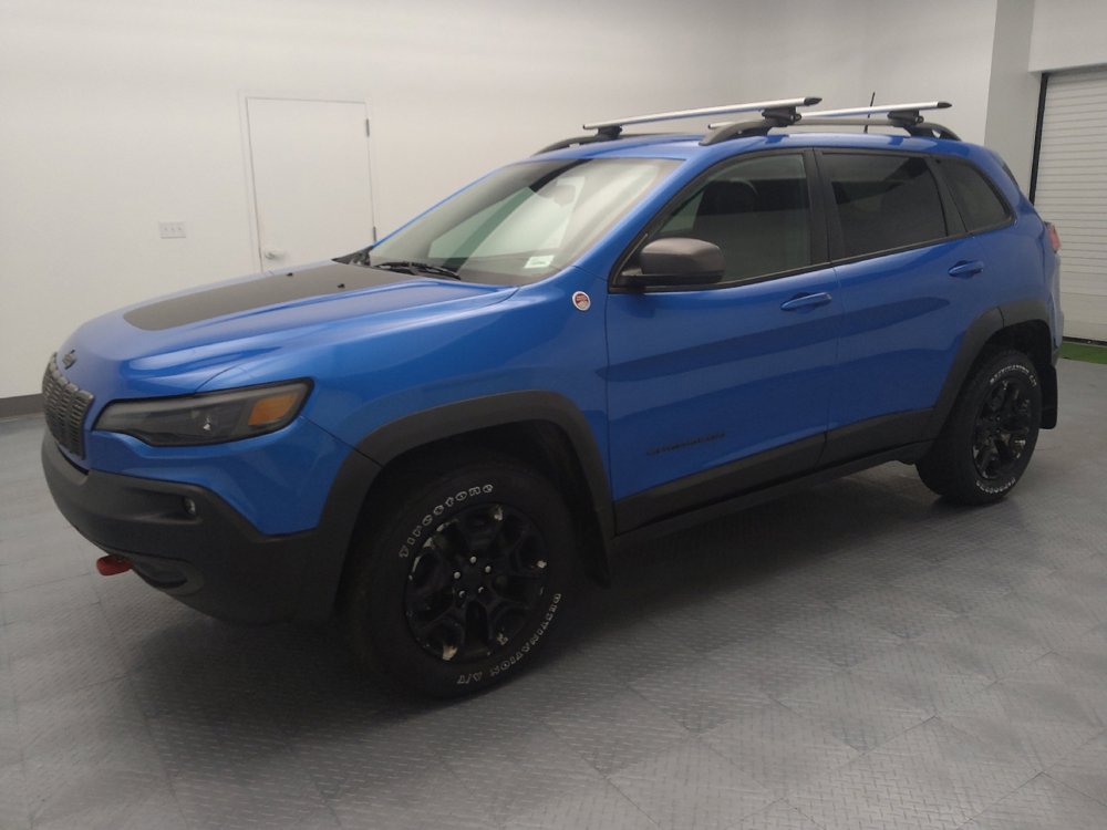 Used 2019 Jeep Cherokee Trailhawk w/ Cold Weather Group AWD/4WD image 2