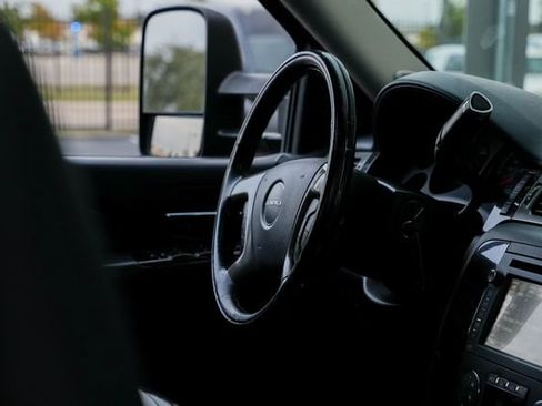 Used 2013 GMC Sierra 3500 Denali image 37