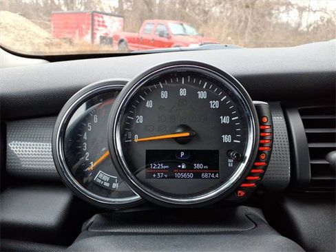 Used 2016 MINI Cooper 2-Door Hardtop image 16