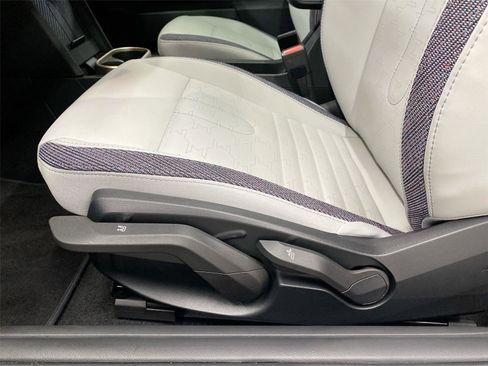 Certified 2025 MINI Cooper S image 18