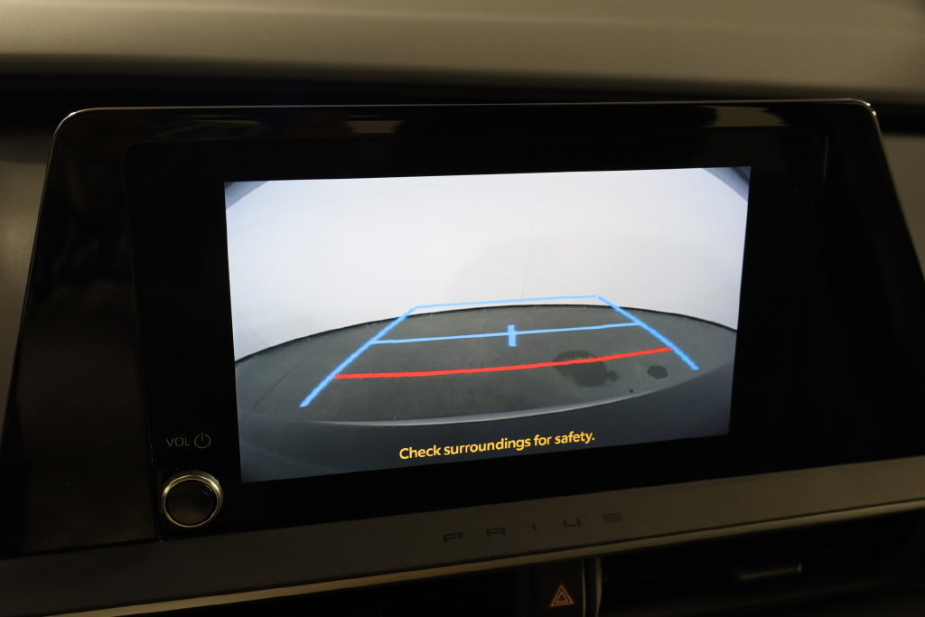 Used 2026 Toyota Prius LE FWD image 38