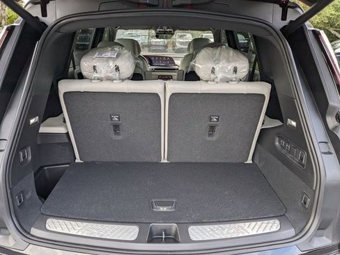 New 2026 Cadillac Vistiq Luxury w/ LPO, Floor Liner Package image 15