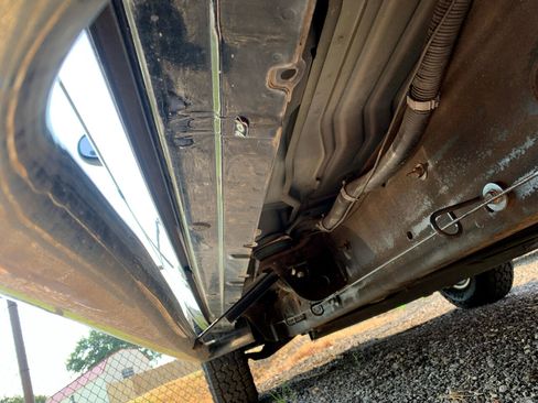 Used 2007 GMC Sierra 2500 SLE w/ EZ-Lift Tailgate Package image 36