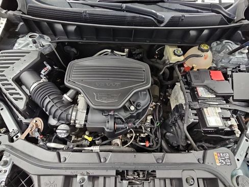 Used 2018 Cadillac XT5 Premium Luxury AWD/4WD image 42