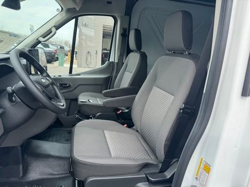 New 2026 Ford Transit 250 148 Medium Roof RWD image 11