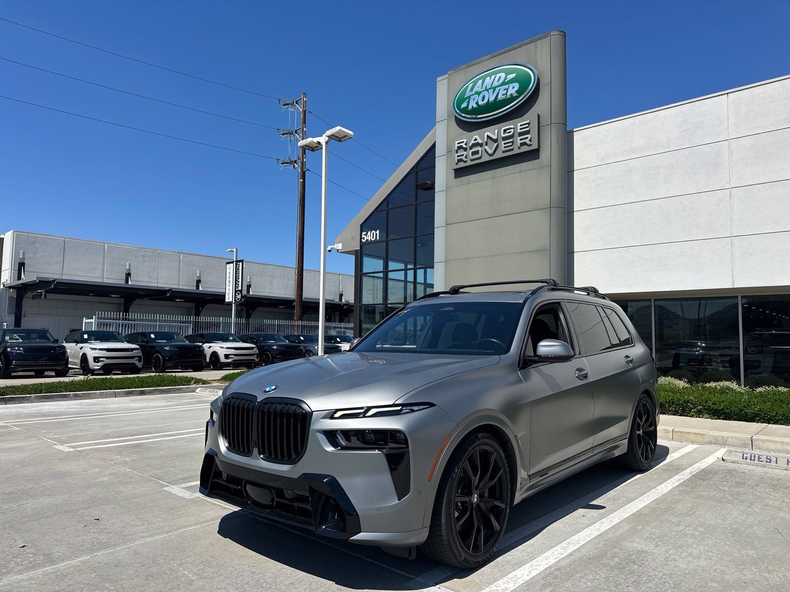 Used 2023 BMW X7 xDrive40i w/ Executive Package AWD/4WD image 1