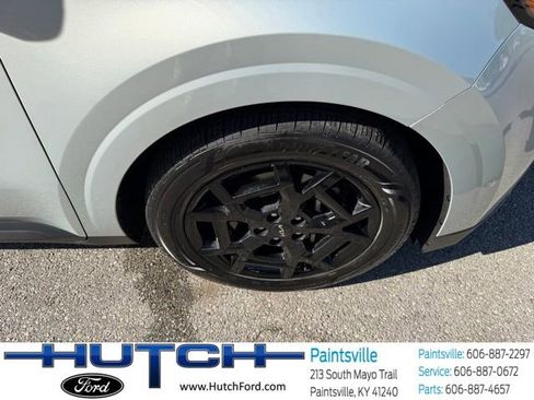 Used 2025 Kia Carnival SX Prestige FWD image 26