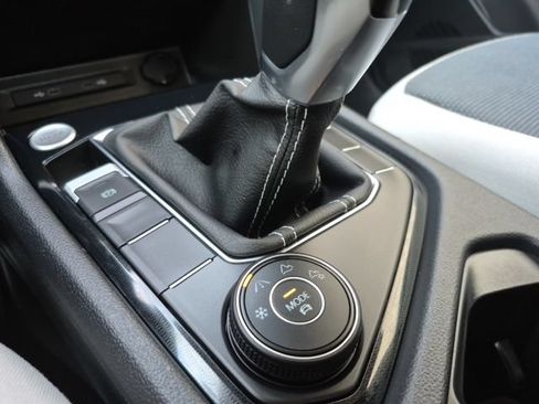 Used 2025 Volkswagen Taos S AWD/4WD image 28