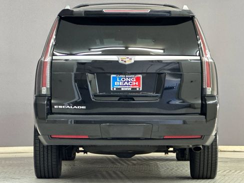 Used 2018 Cadillac Escalade ESV Premium Luxury AWD/4WD image 9