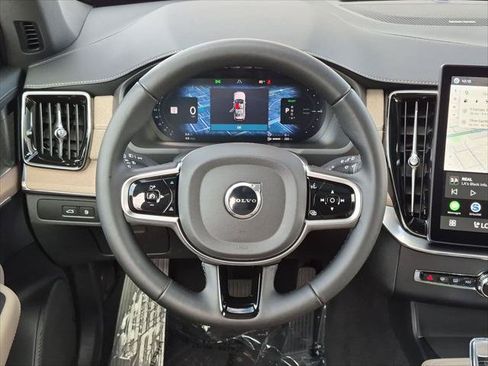 Used 2026 Volvo XC90 T8 Plus w/ Protection Package Premier AWD/4WD image 13