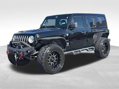 Used 2022 Jeep Wrangler Unlimited Sahara w/ Cold Weather Group AWD/4WD image 2
