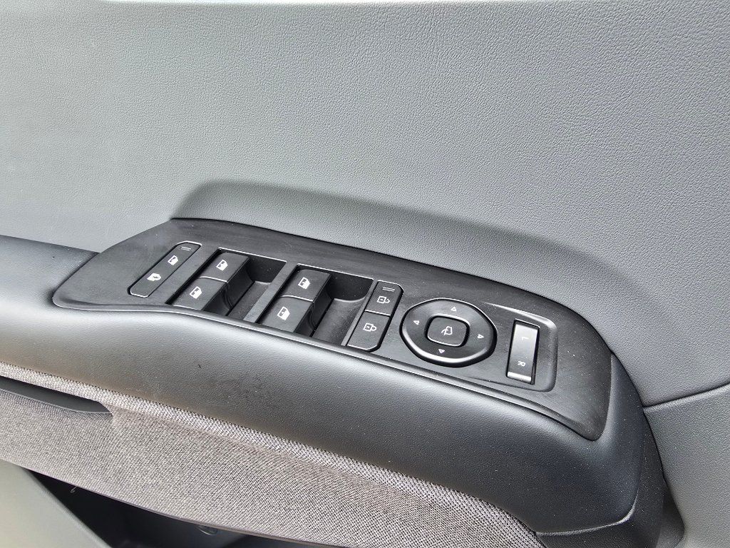 Used 2024 Kia EV9 Land AWD/4WD image 16