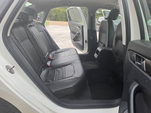 Used 2012 Volkswagen Passat 2.5 SE FWD image 28