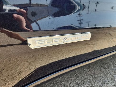 Used 2024 GMC Sierra 1500 Elevation RWD image 9