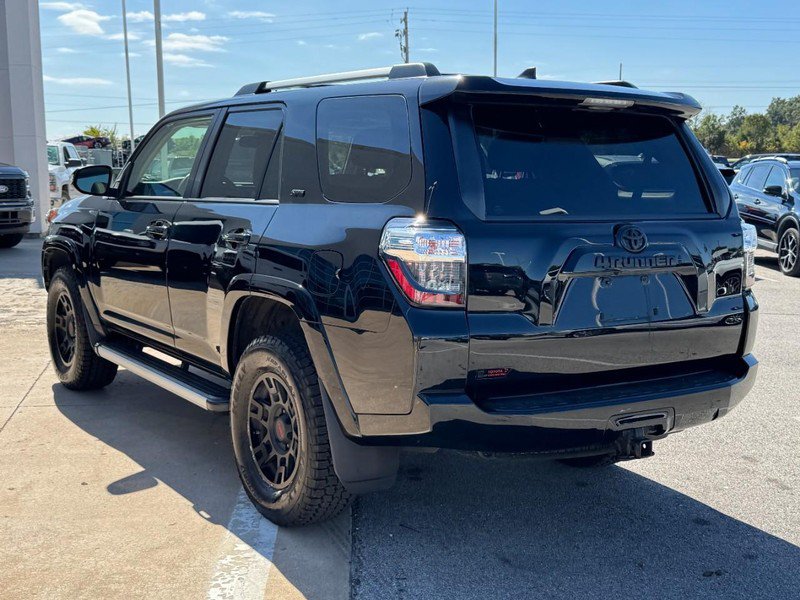 Used 2021 Toyota 4Runner SR5 Premium w/ Moonroof Package AWD/4WD image 6