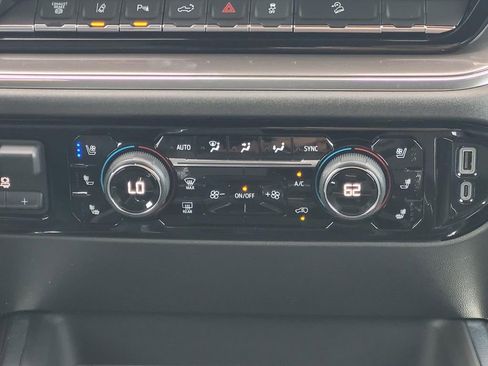 Used 2024 Chevrolet Silverado 3500 High Country w/ Technology Package image 18