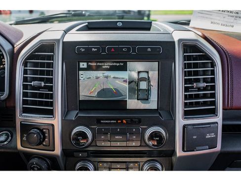 Used 2018 Ford F150 Platinum w/ Equipment Group 701A Luxury AWD/4WD image 16