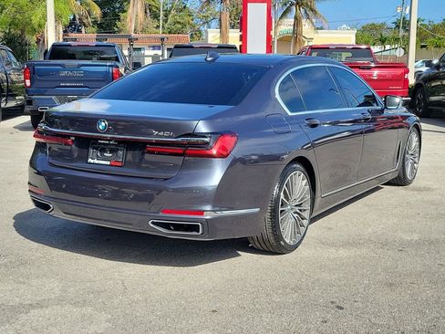 Used 2020 BMW 740i image 8