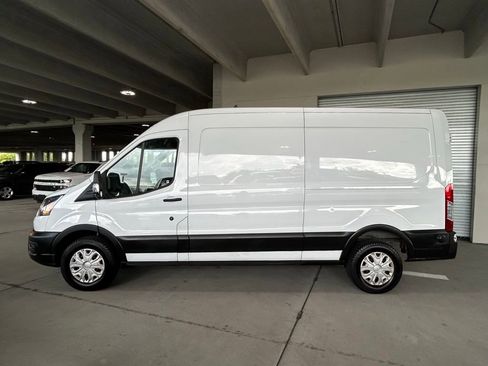 Used 2022 Ford E-Transit Medium Roof w/ Load Area Protection Package image 8