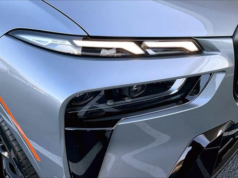 Used 2026 BMW X7 xDrive40i w/ M Sport Package image 27