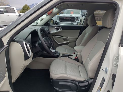 Certified 2023 Kia Soul LX image 16