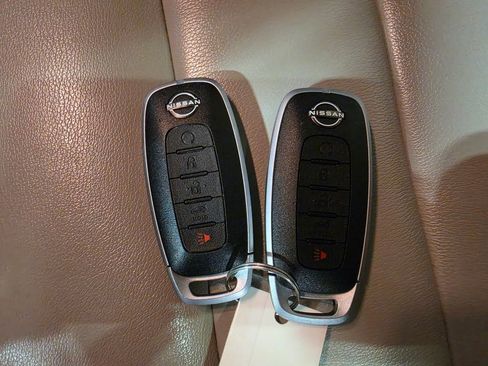 Used 2023 Nissan Rogue SL w/ SL Premium Package AWD/4WD image 10