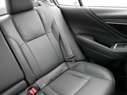 Used 2023 Subaru Legacy Limited image 14