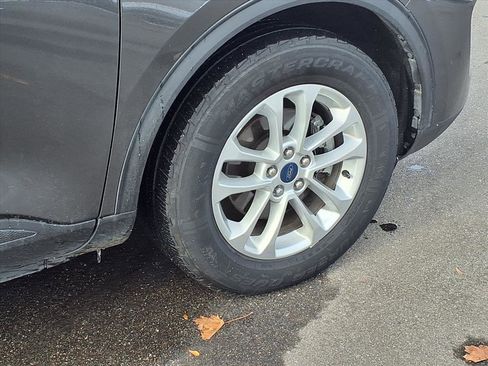 Used 2020 Ford Escape SE image 27