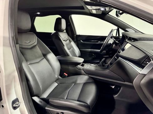 Used 2024 Cadillac XT5 Premium Luxury image 25