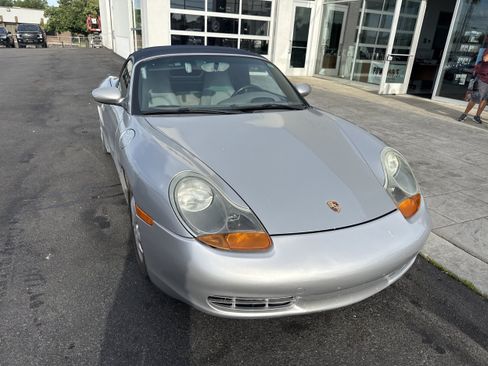 Used 2000 Porsche Boxster RWD image 7