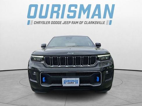 Used 2023 Jeep Grand Cherokee Overland image 2