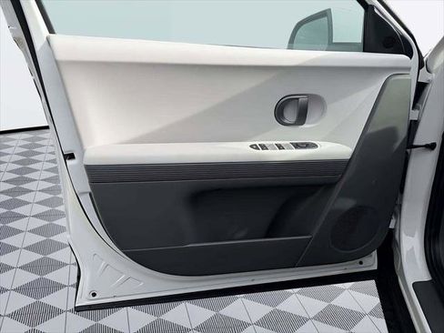 New 2026 Hyundai Ioniq 5 SE AWD/4WD image 11