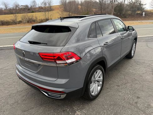 Used 2021 Volkswagen Atlas Cross Sport SE w/ Panoramic Sunroof Package image 7