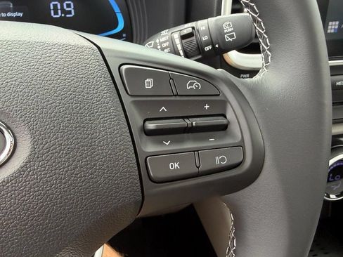 Used 2026 Hyundai Venue SEL FWD image 13